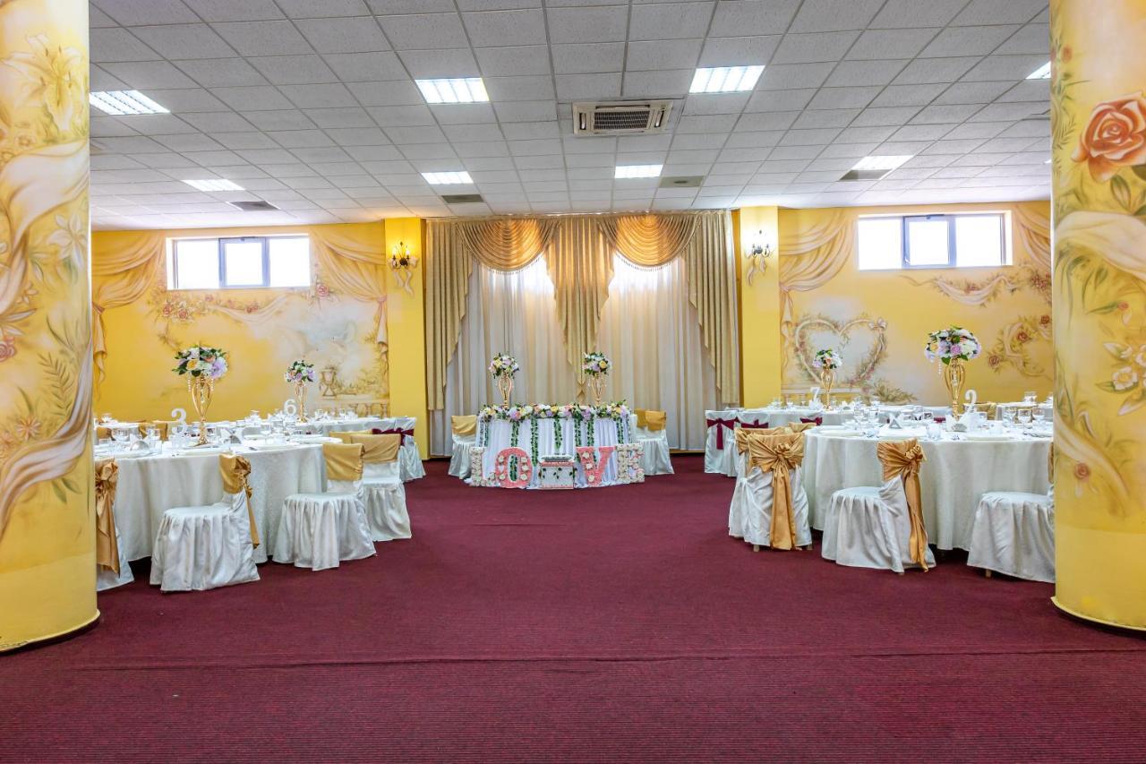 Motel Dasiana Targu Jiu Bagian luar foto