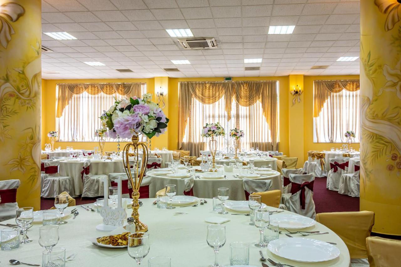 Motel Dasiana Targu Jiu Bagian luar foto