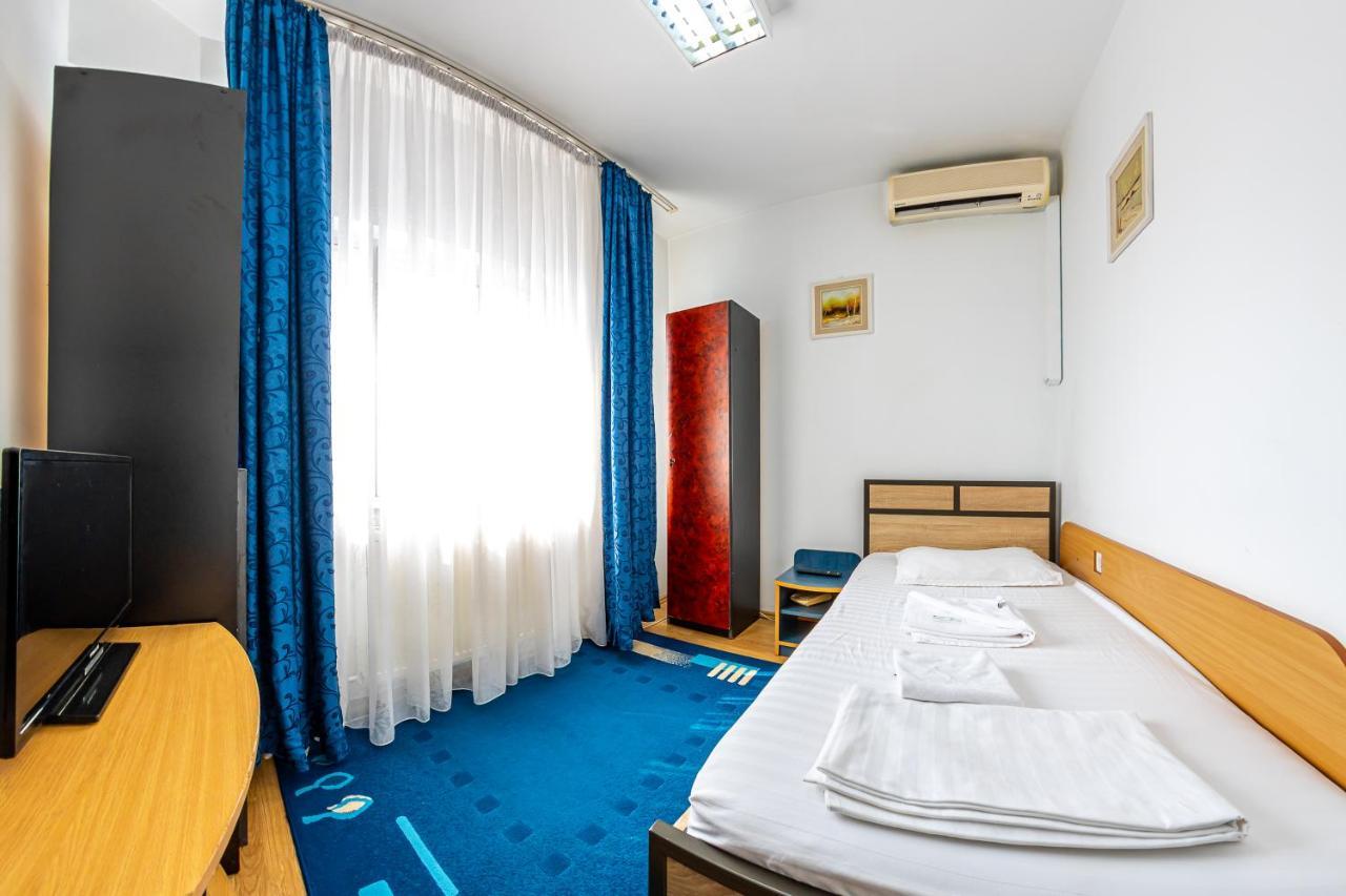 Motel Dasiana Targu Jiu Bagian luar foto