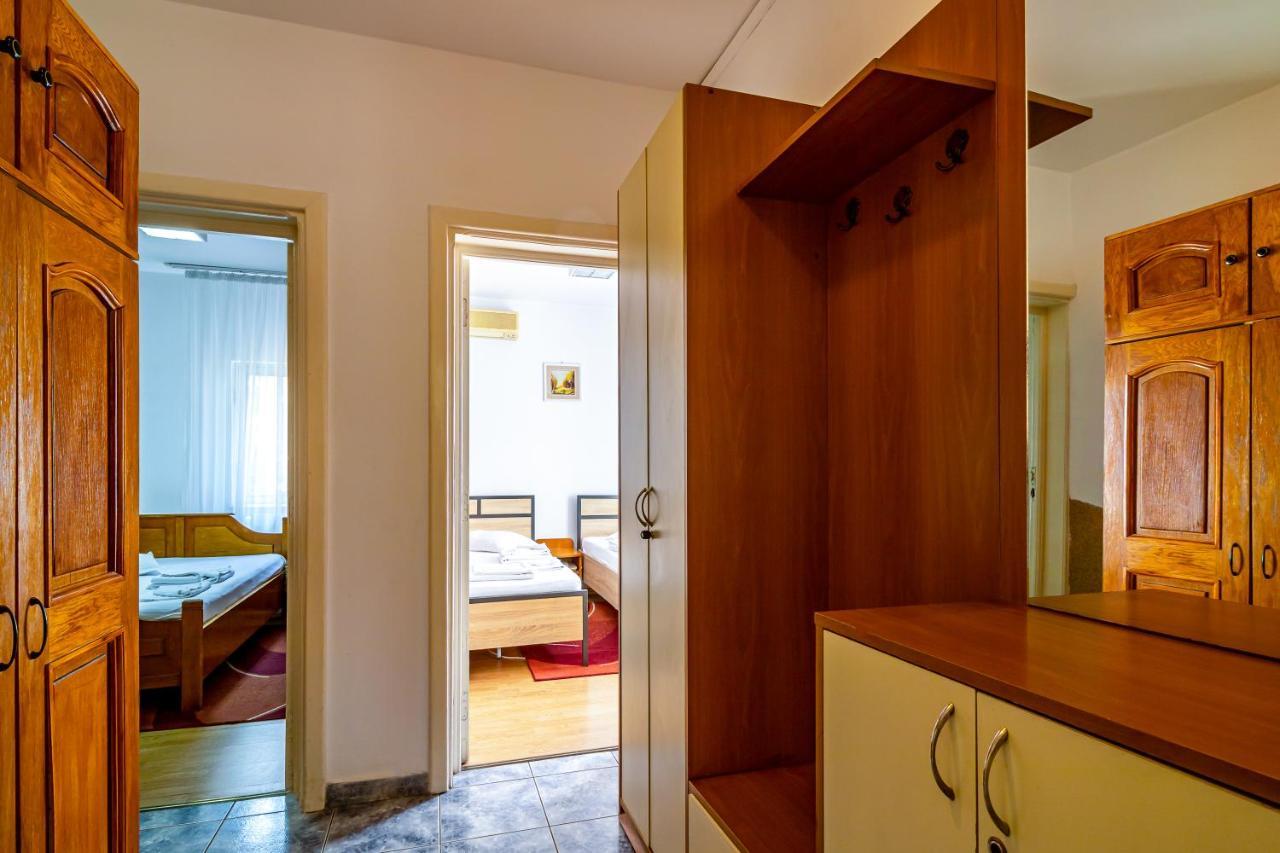 Motel Dasiana Targu Jiu Bagian luar foto