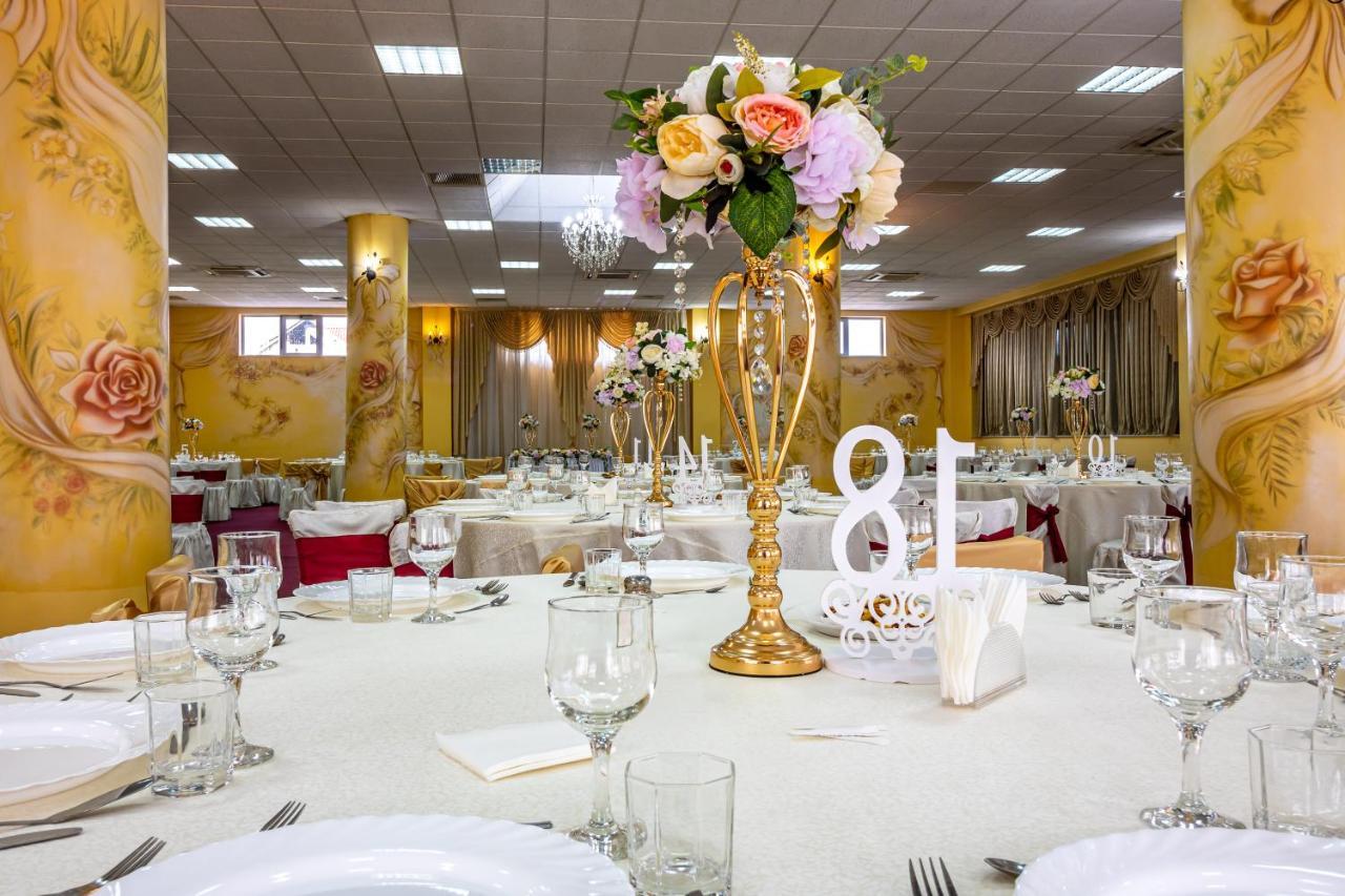 Motel Dasiana Targu Jiu Bagian luar foto