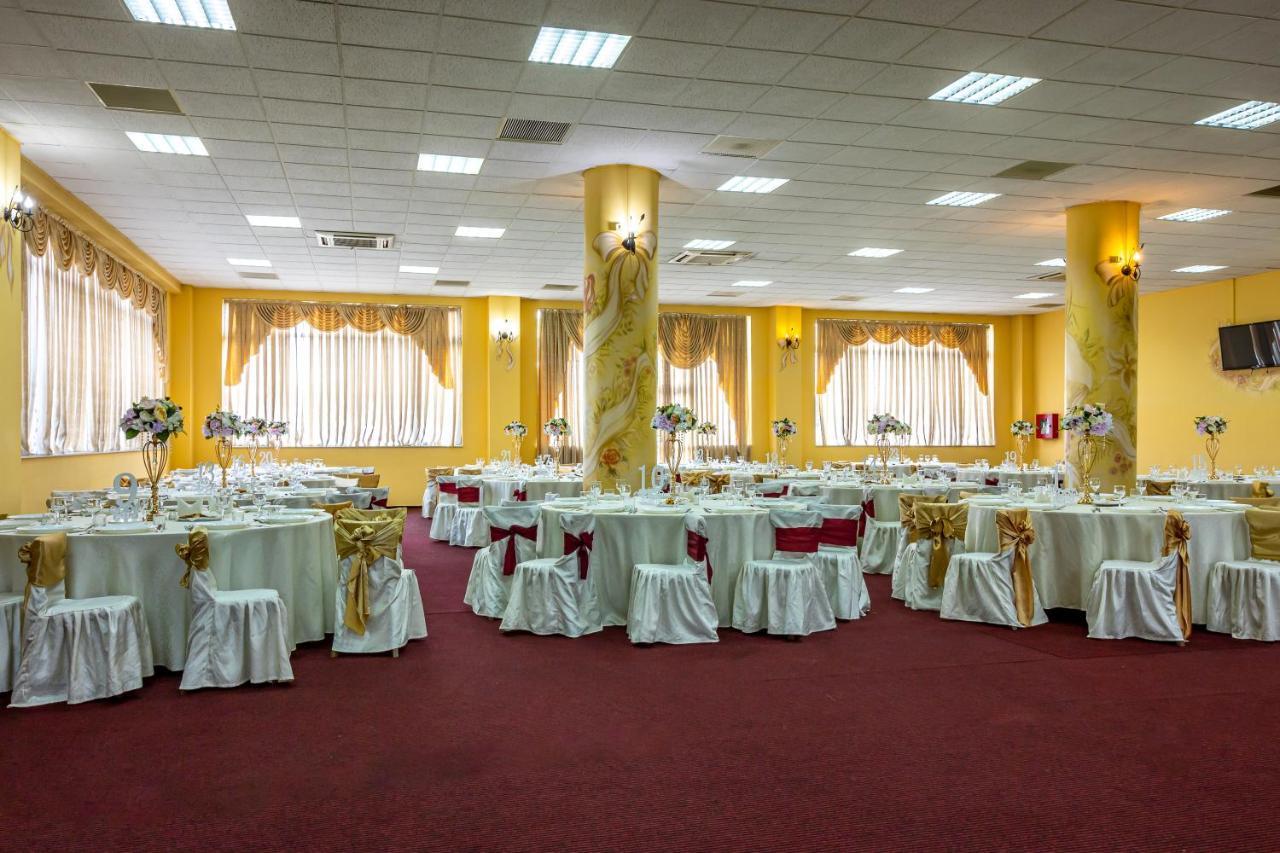 Motel Dasiana Targu Jiu Bagian luar foto