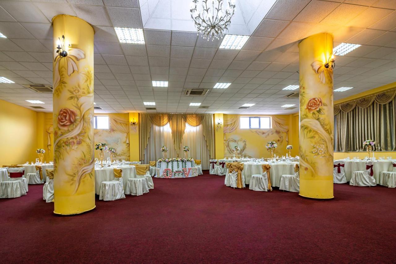 Motel Dasiana Targu Jiu Bagian luar foto